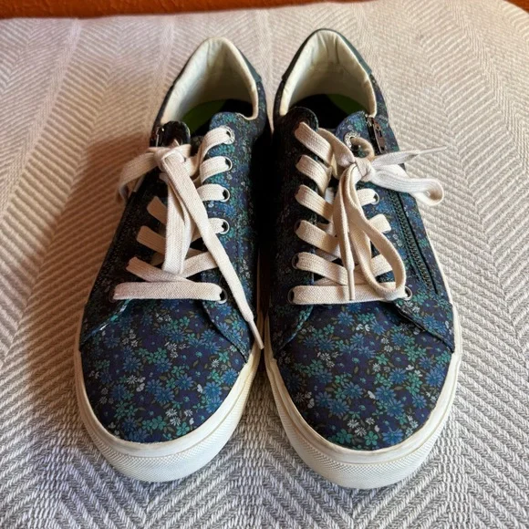 Taos Footwear Blue Floral Sneakers - Picture 2 of 11